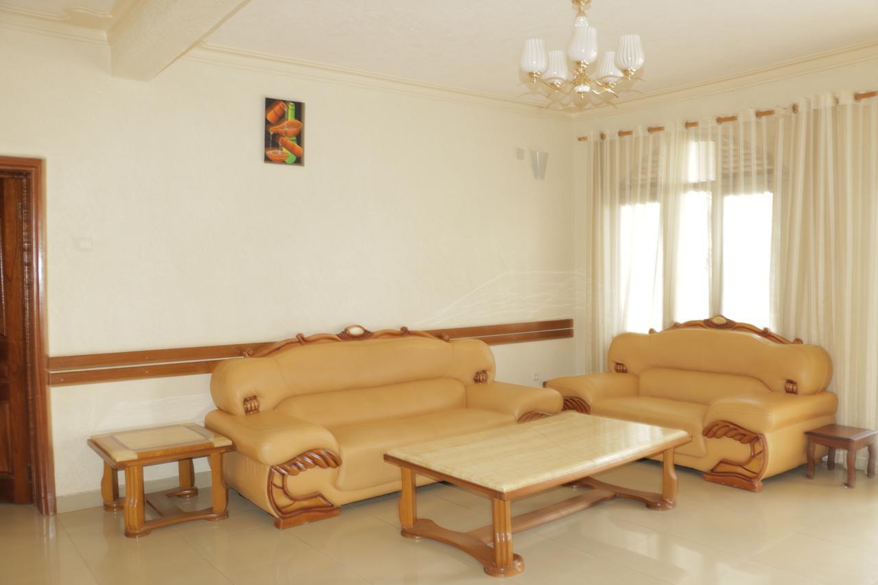 Corina K Guest House キガリ エクステリア 写真